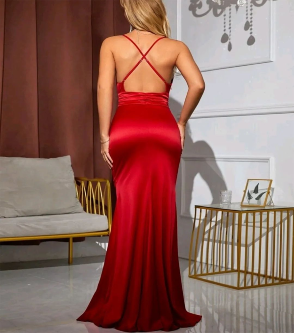 Vestido de Fiesta con Escote Rojo Satín - Imagen 2